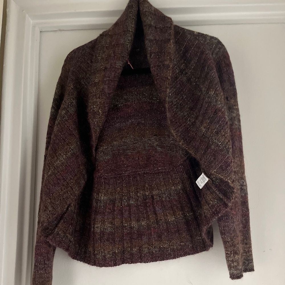 ONE GIRL WHO pointelle circle sweater
